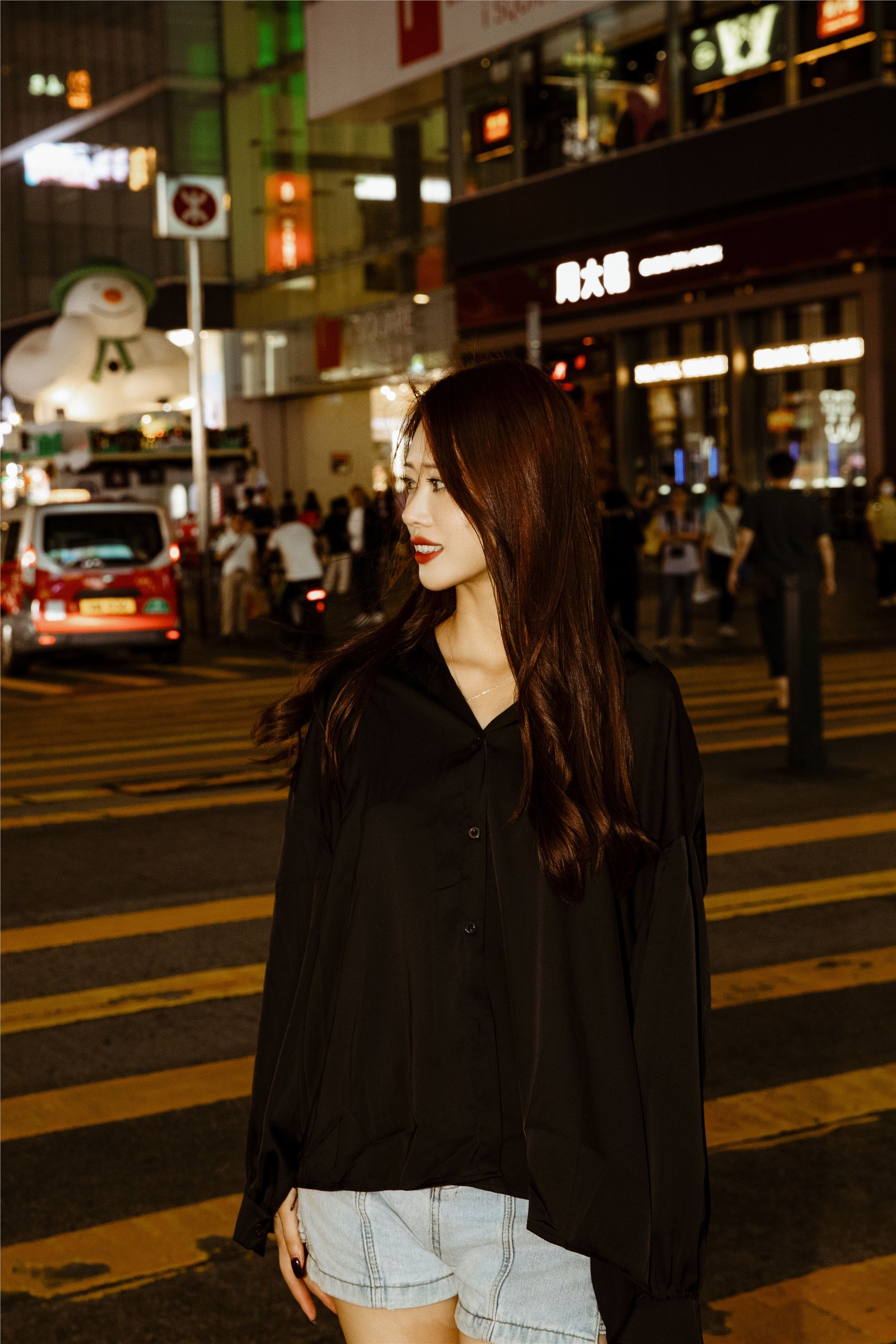 YITUYU艺图语 2025.01.28 香港的夜 Chenaling_CL